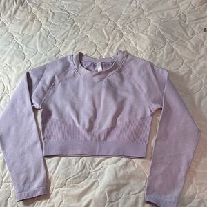 Lilac Women's Cropped athletic top